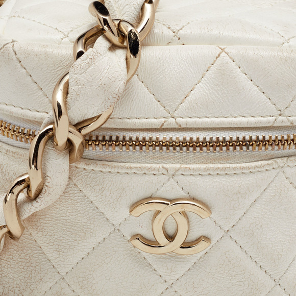 CHANEL White Quilted Leather Vanity Case Wristlet Pouch - Picture 5 of 8
